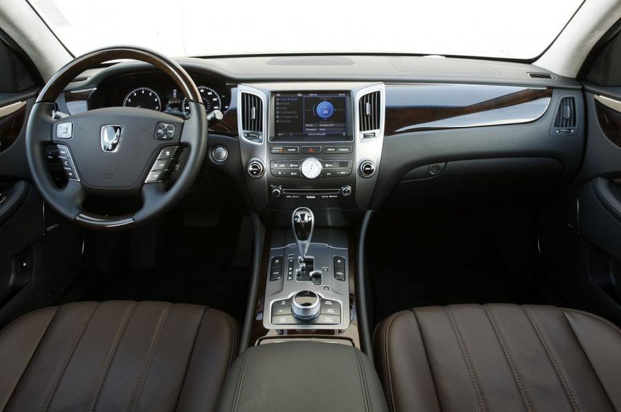  Hyundai Equus 2012 года  (фото 23 из 41)
